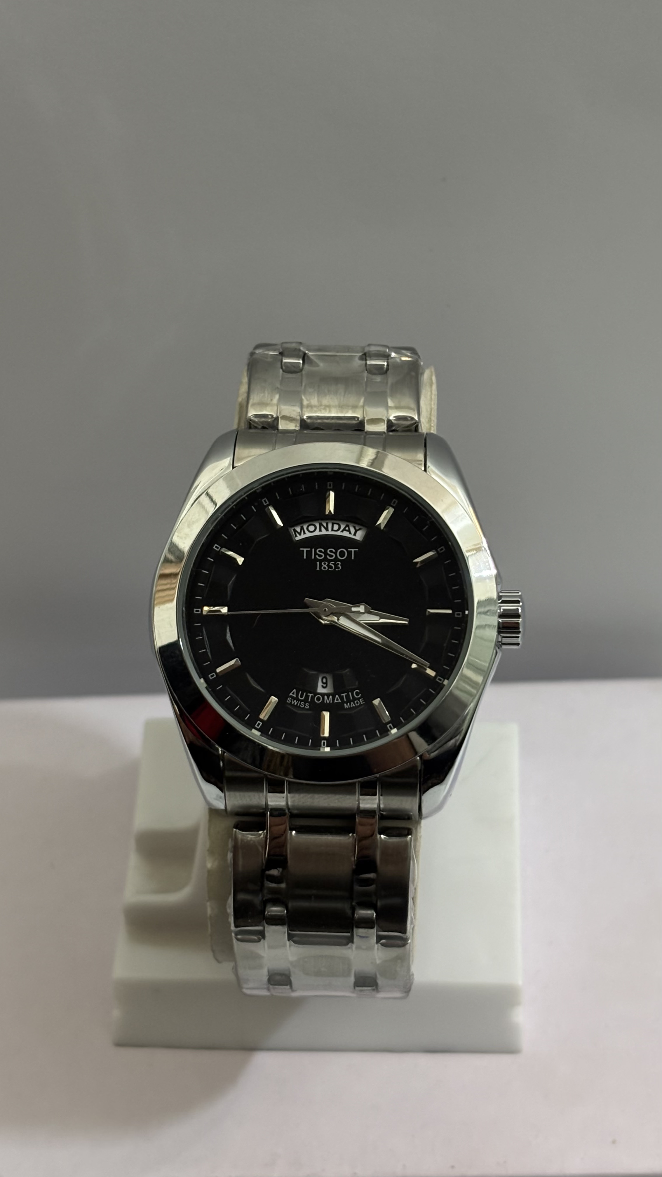  Elegant Tissot Black  - Luxury Watches